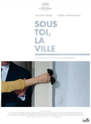 Sous toi, la ville