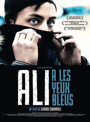 Ali a les yeux bleus