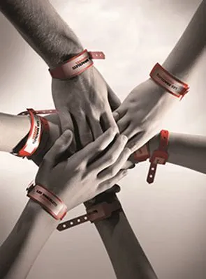 Les Bracelets rouges