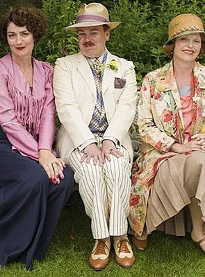 Mapp and Lucia (2014)